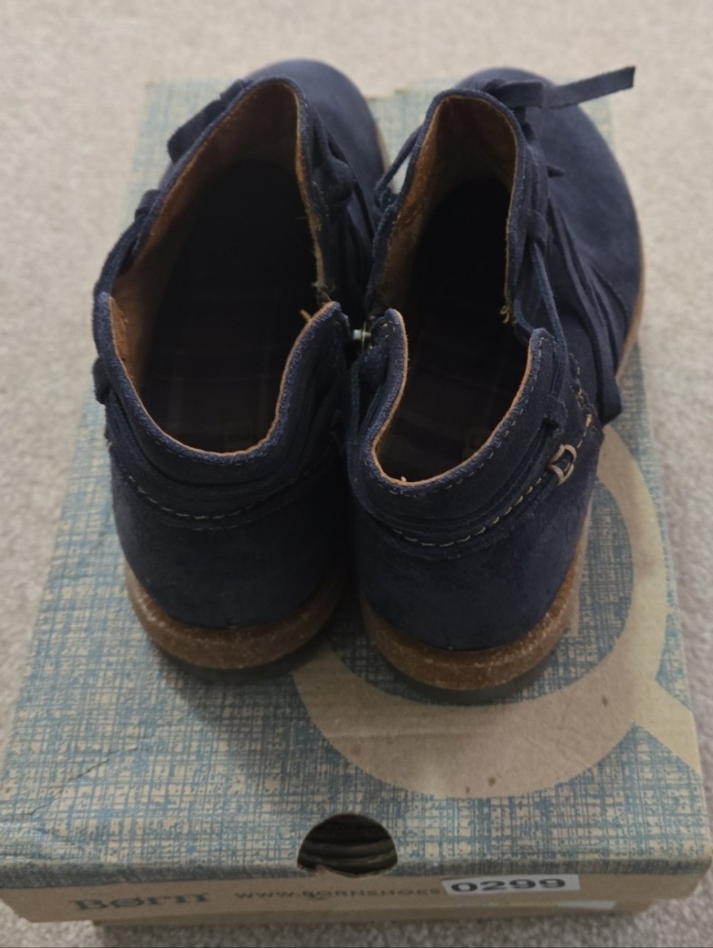 BORN Women's Tarkiln Ankle Boots Navy Blue Distressed Suede Leather,  Size 7 - Picture 3 of 7